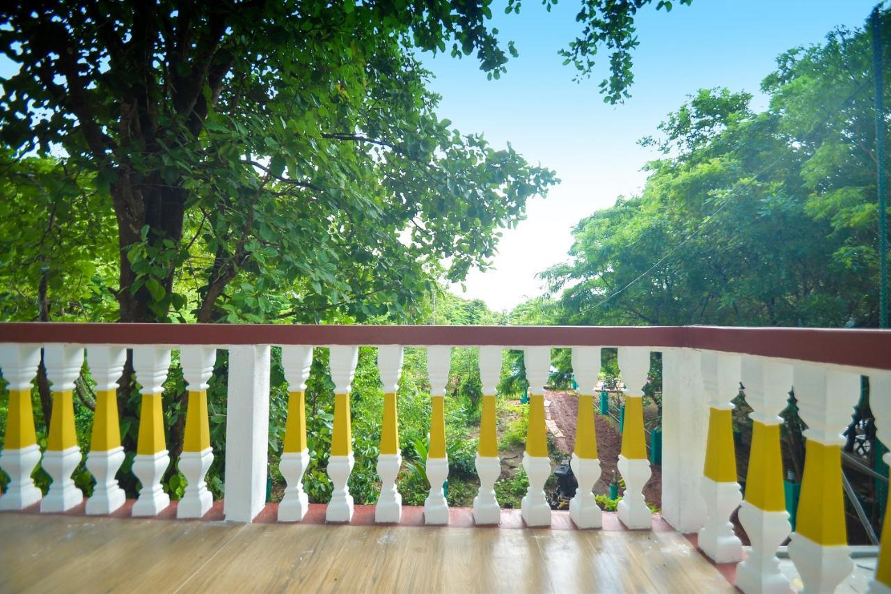Spice Village Hotel & Restaurant Хабарана Экстерьер фото
