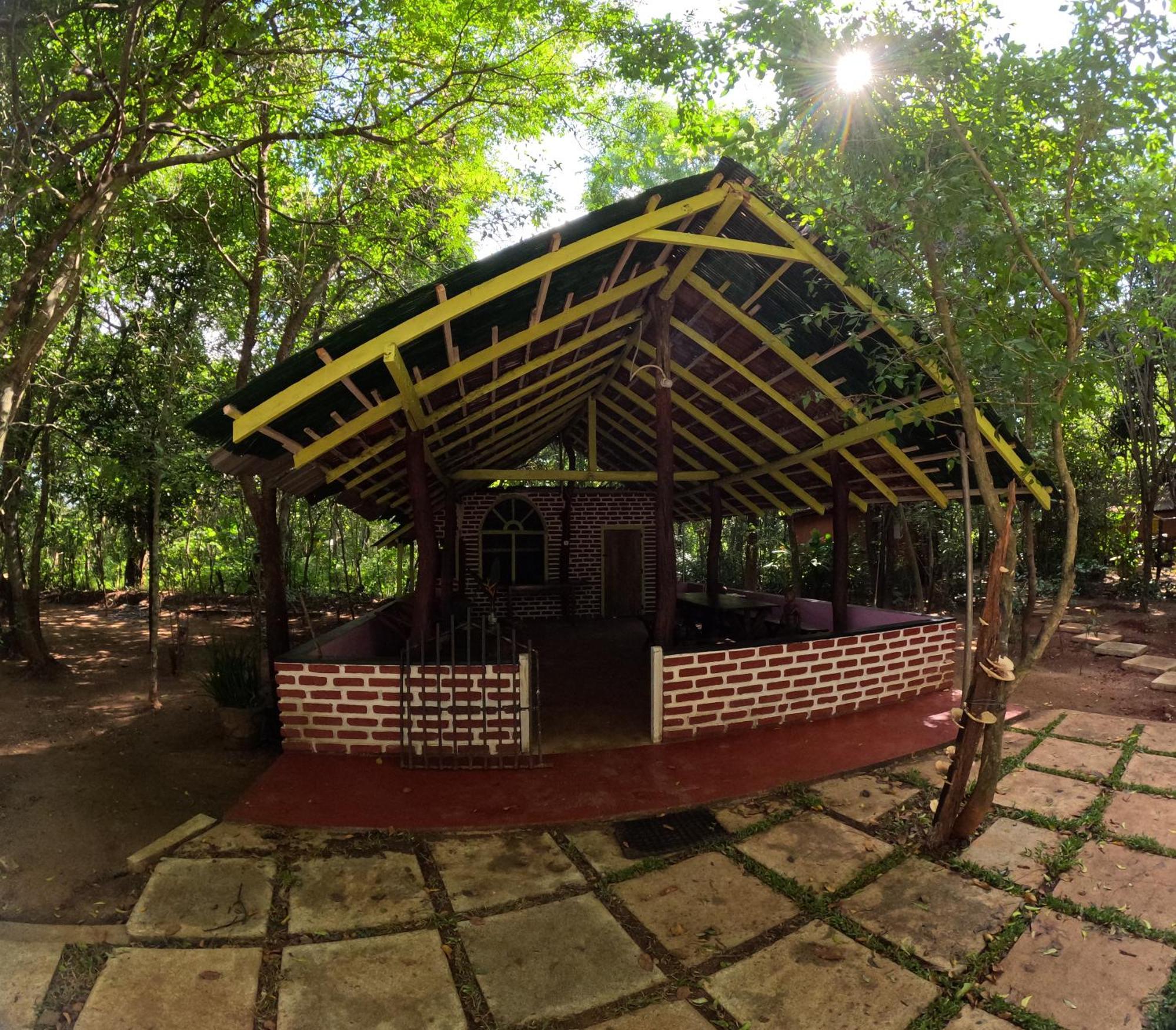 Spice Village Hotel & Restaurant Хабарана Экстерьер фото