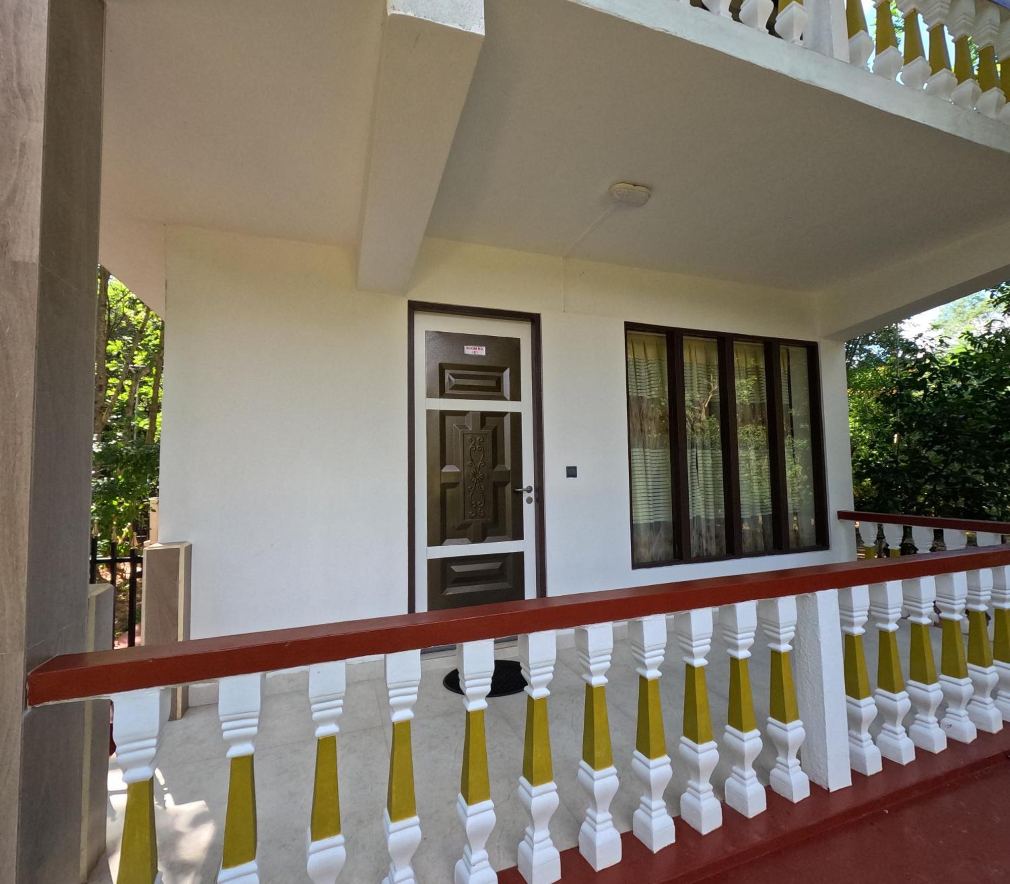 Spice Village Hotel & Restaurant Хабарана Экстерьер фото