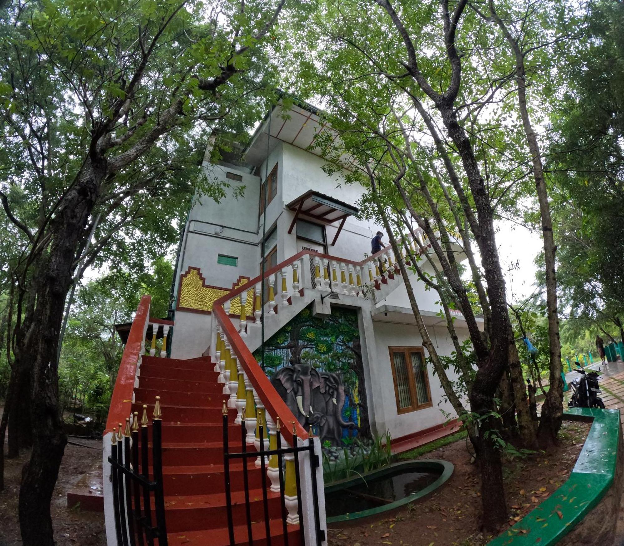 Spice Village Hotel & Restaurant Хабарана Экстерьер фото