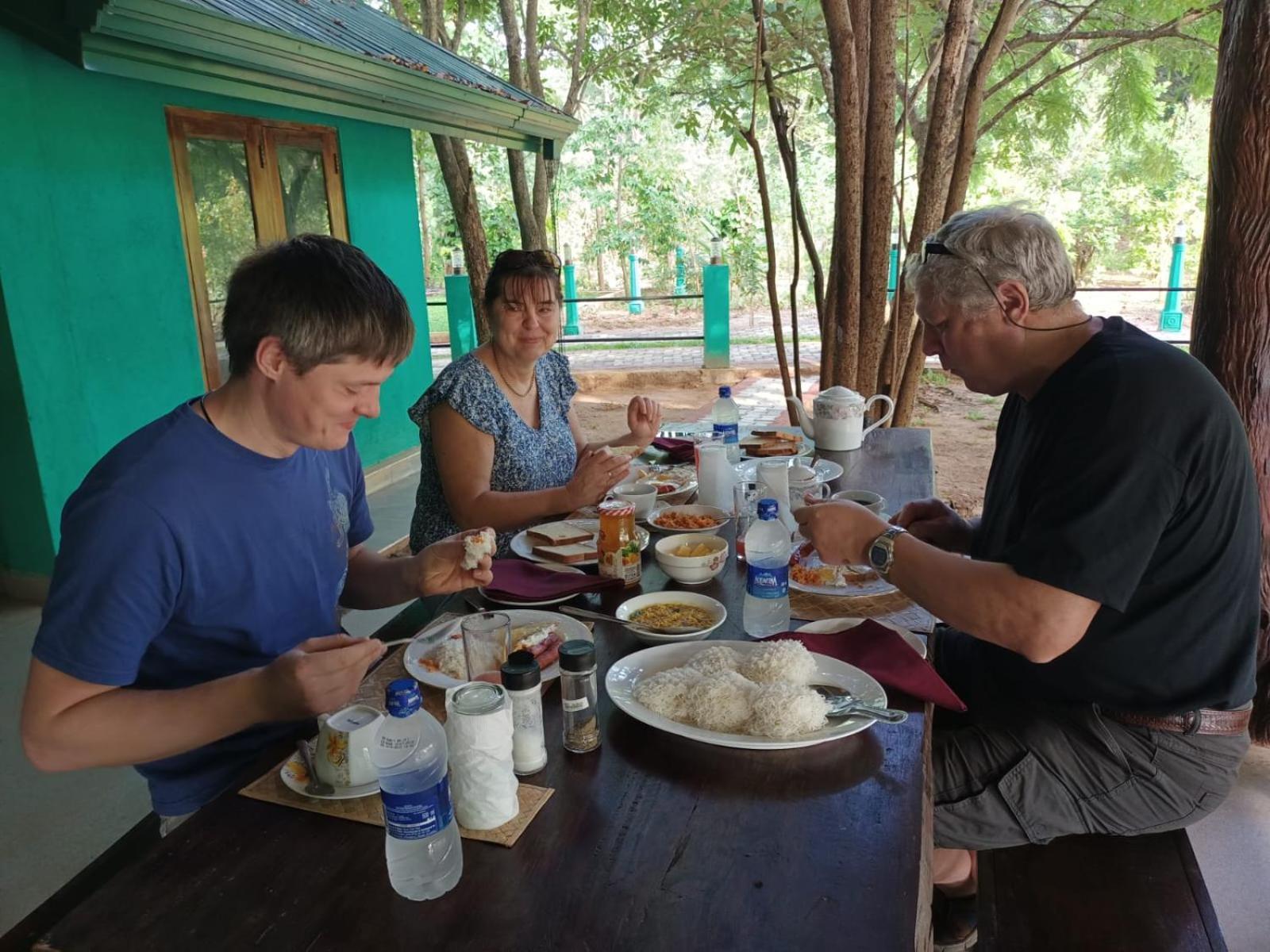 Spice Village Hotel & Restaurant Хабарана Экстерьер фото